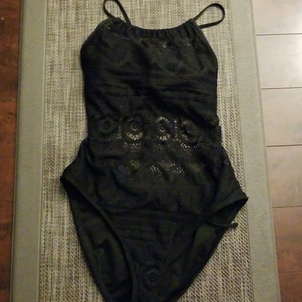 Kenneth kole one piece swimsuit